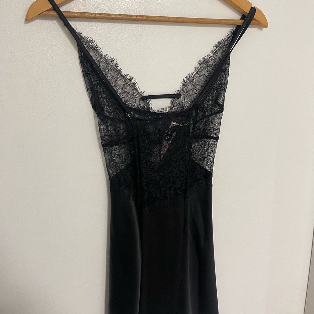 Victoria's Secret Black Lace Chemise - Picture 6 of 8